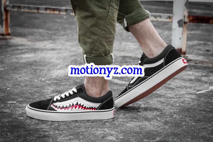 Vans Old Skool Shark Black White